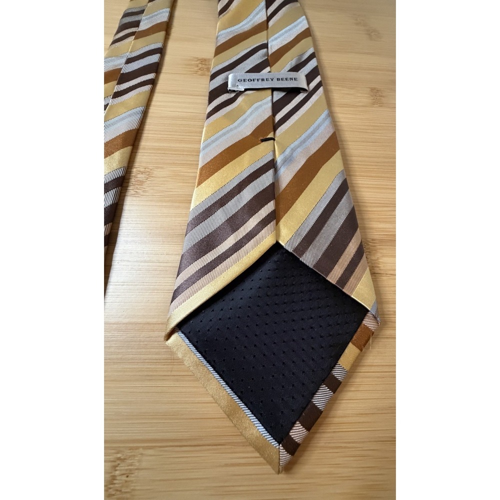 Geoffrey Beene 100% Silk Tie Metallic Gold Stripes 61x3.25" Academia Necktie - Picture 12 of 12